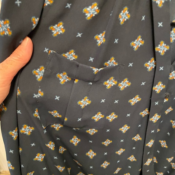 Maurices Geometric Print Wrap Top M - Picture 5 of 9